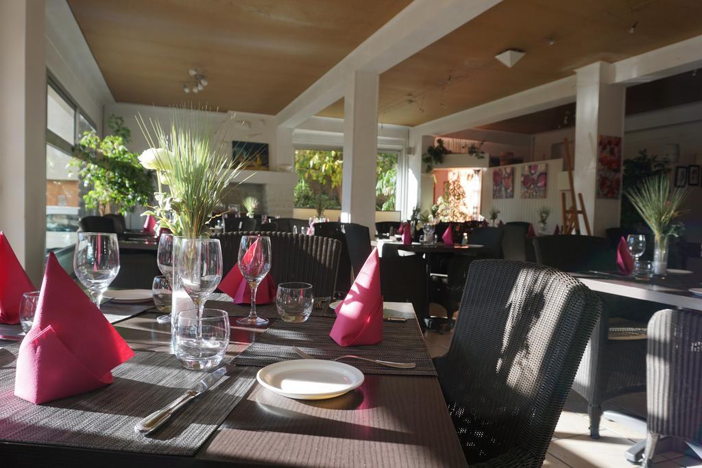 Hotel The Originals Perpignan Sud Le Grillon D'Or เลอบูลู ภายนอก รูปภาพ