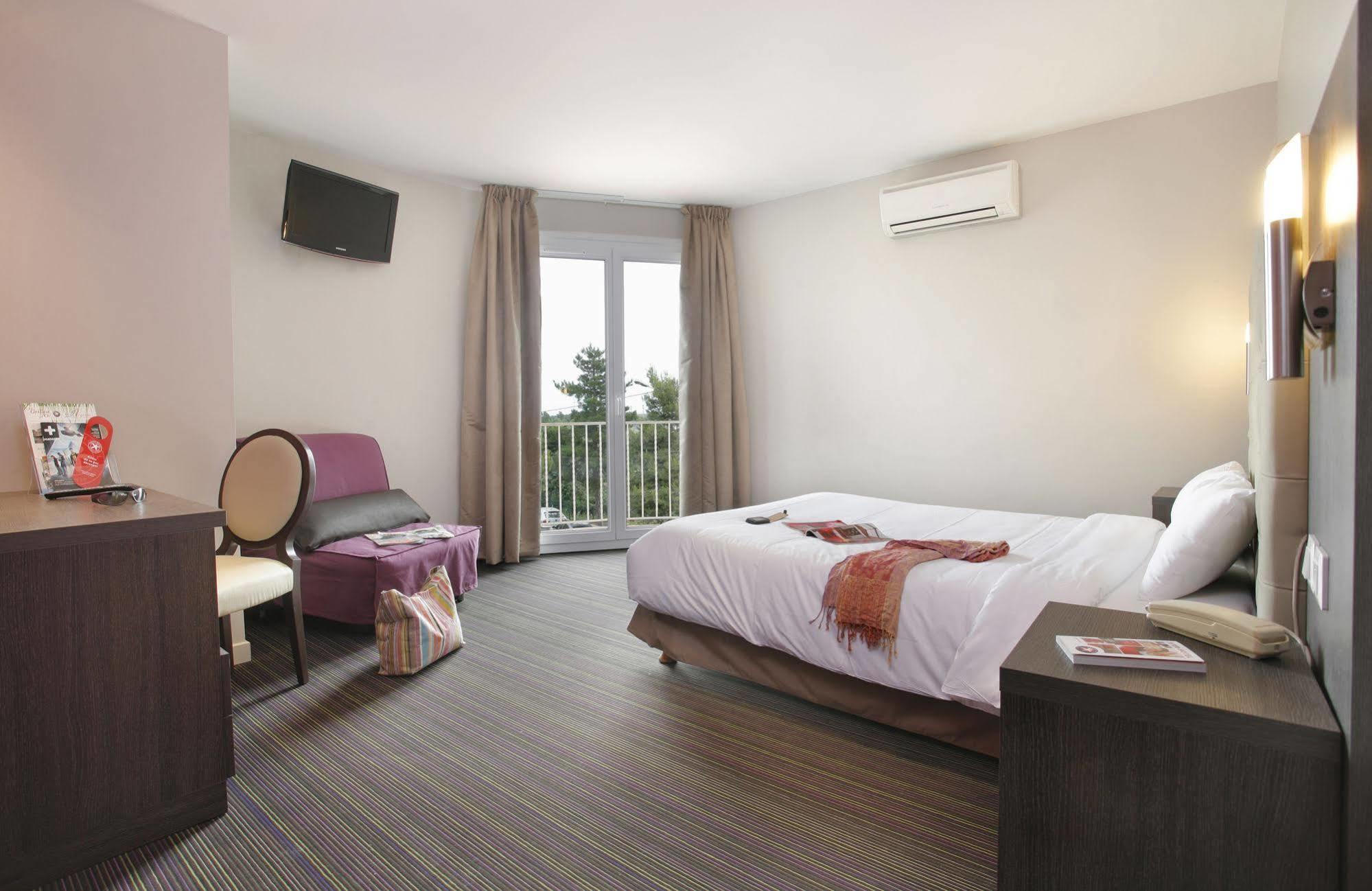 Hotel The Originals Perpignan Sud Le Grillon D'Or เลอบูลู ภายนอก รูปภาพ